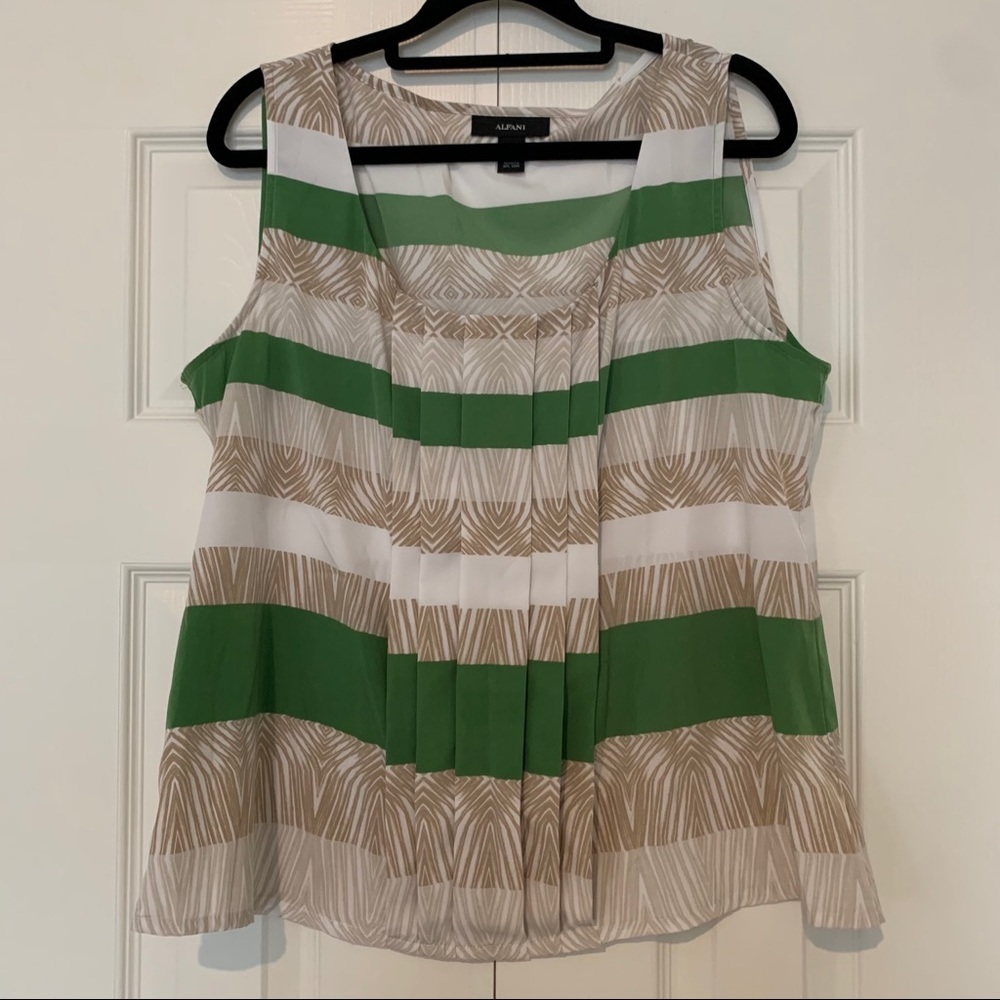 Alfani women’s tank top green and tan size large